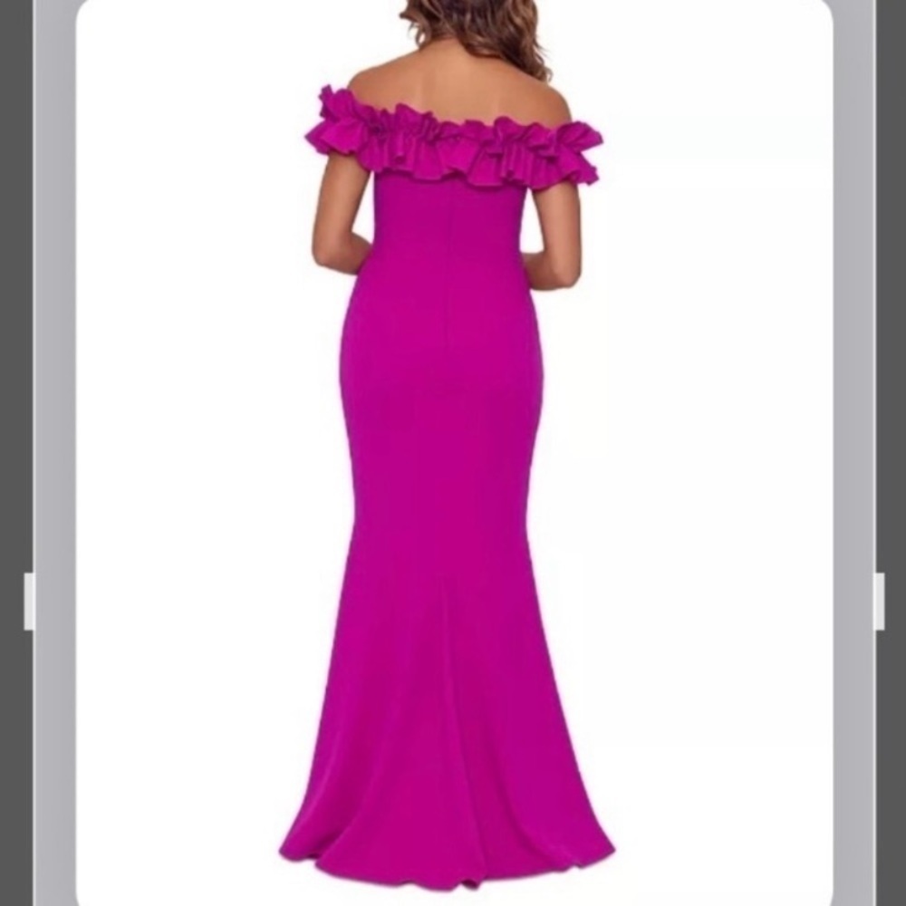 XSCAPE Ruffled Off-The-Shoulder Cap Sleeve Mermaid Crepe Gown in Black Size 6 - Picture 4 of 11